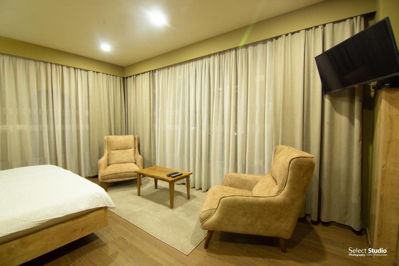 Sahati Hotel & Restaurant コルチャ エクステリア 写真